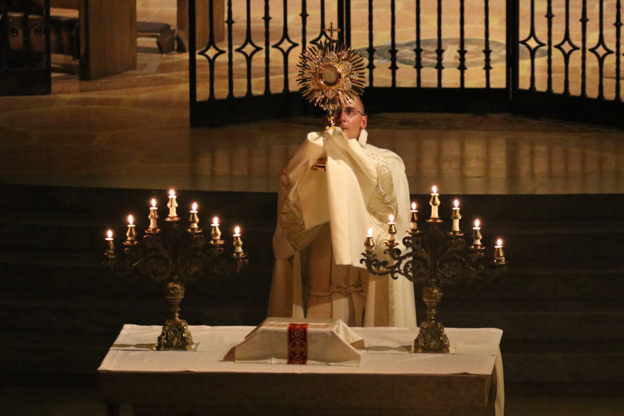 A Beginner’s Guide to Eucharistic Adoration - Busted Halo